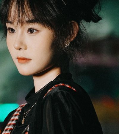 Run Pain-Free: Mastering Proper Form and Stretching Techniques to Keep Knee Pain at Bay